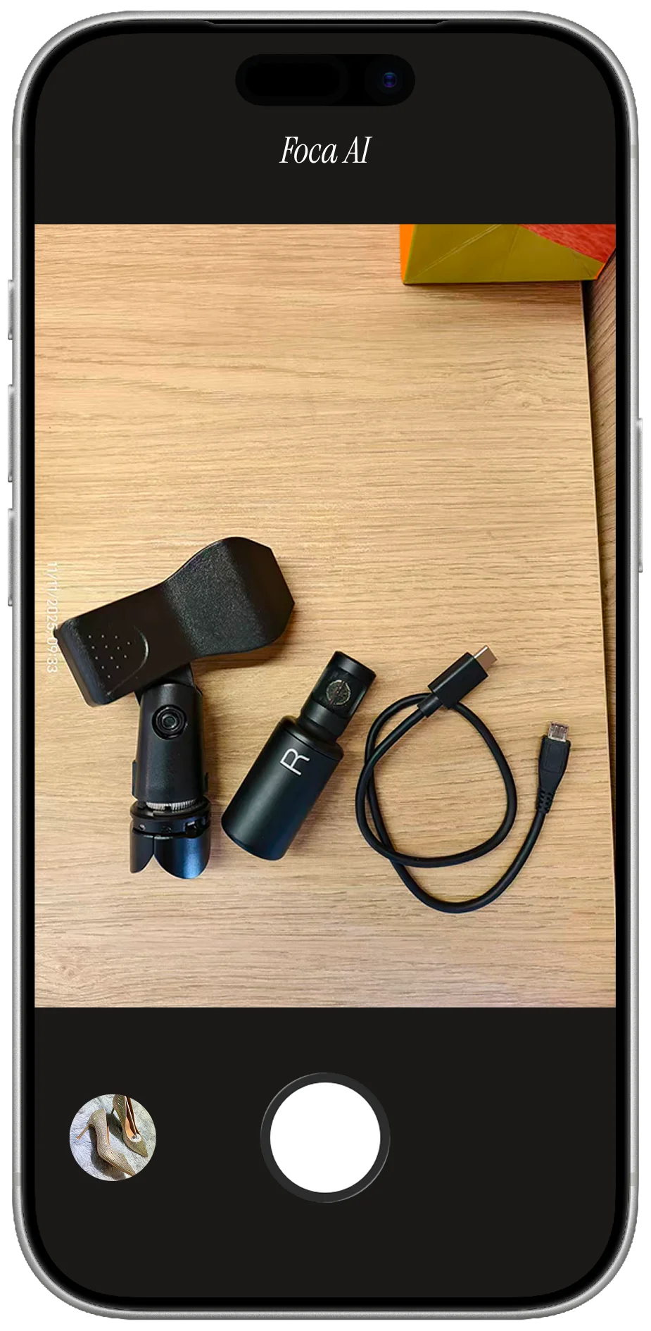 Original electronics photo taken with phone before Foca AI processing